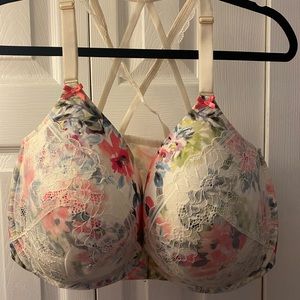 Cacique Front Closing Lace Detailed Bra